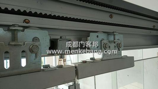 自動(dòng)門軌道脫落調(diào)哪里,自動(dòng)門軌道可以上油嗎 自動(dòng)門軌道脫落調(diào)哪里,自動(dòng)門軌道可以上油嗎