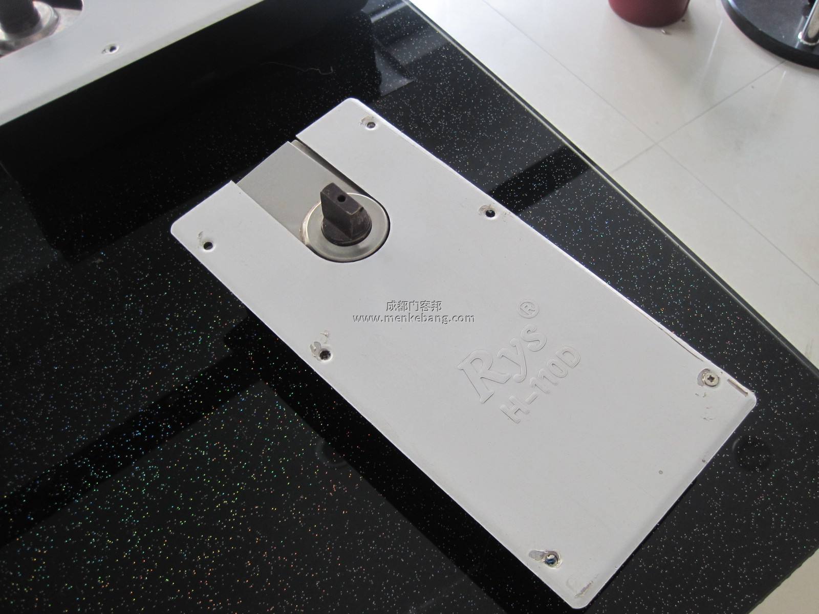 成都玻璃門地彈簧價格是多少錢,上門安裝更換價格 成都玻璃門地彈簧價格是多少錢,上門安裝更換價格