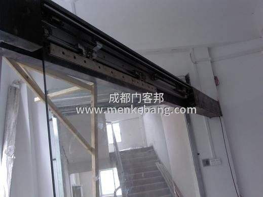 玻璃自動門突然關不了 玻璃自動門突然關不了