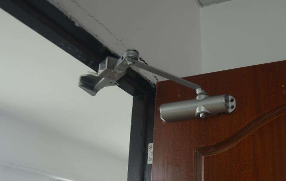 閉門器安裝方法圖解、分類、使用要求及功用【綜述】 閉門器安裝方法圖解、分類、使用要求及功用【綜述】